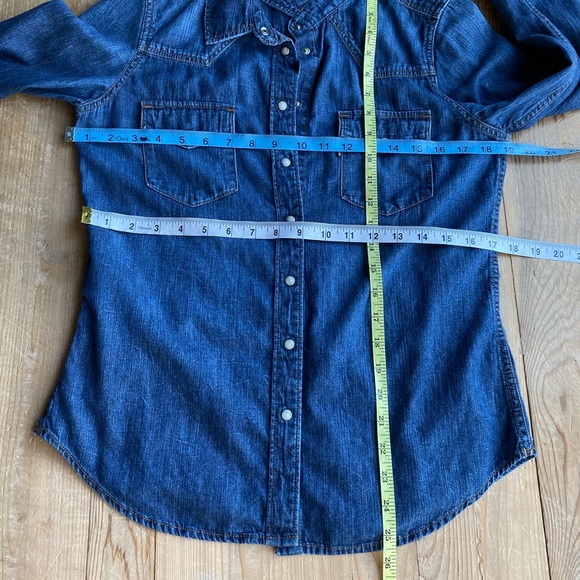 LEVI'S Women's Ultimate Long-Sleeve Western Shirt - Picture 6 of 7